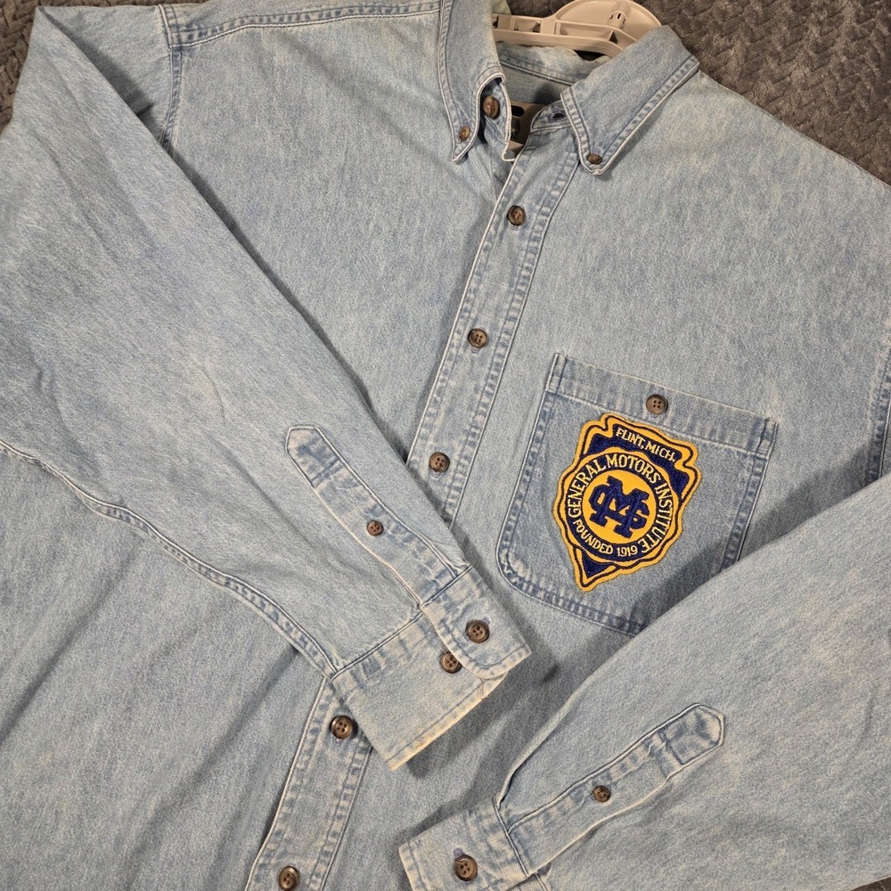Vintage GM Institute Flint MI Men's Denim Button Down Shirt Large Blue Russell‎